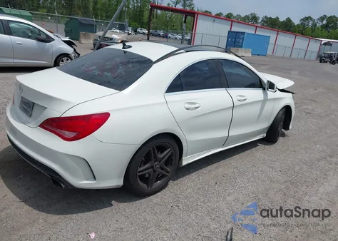 2014 Mercedes-Benz Cla 250 z USA, uszkodzony, nr VIN WDDSJ4EB3EN029614